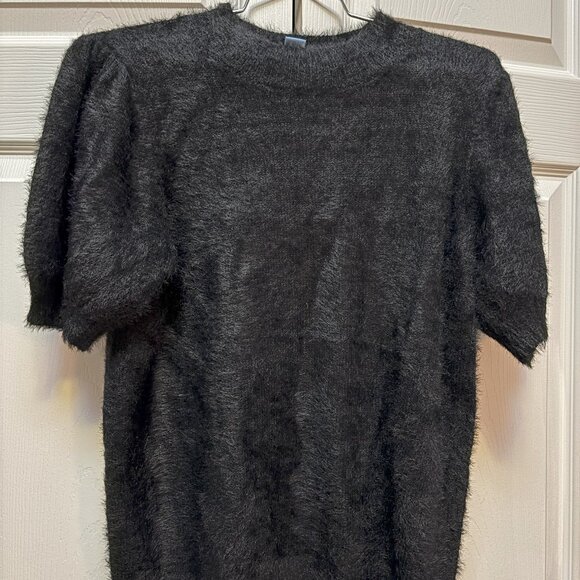Women's Size Medium Black Fuzzy Sweater - Picture 1 of 2